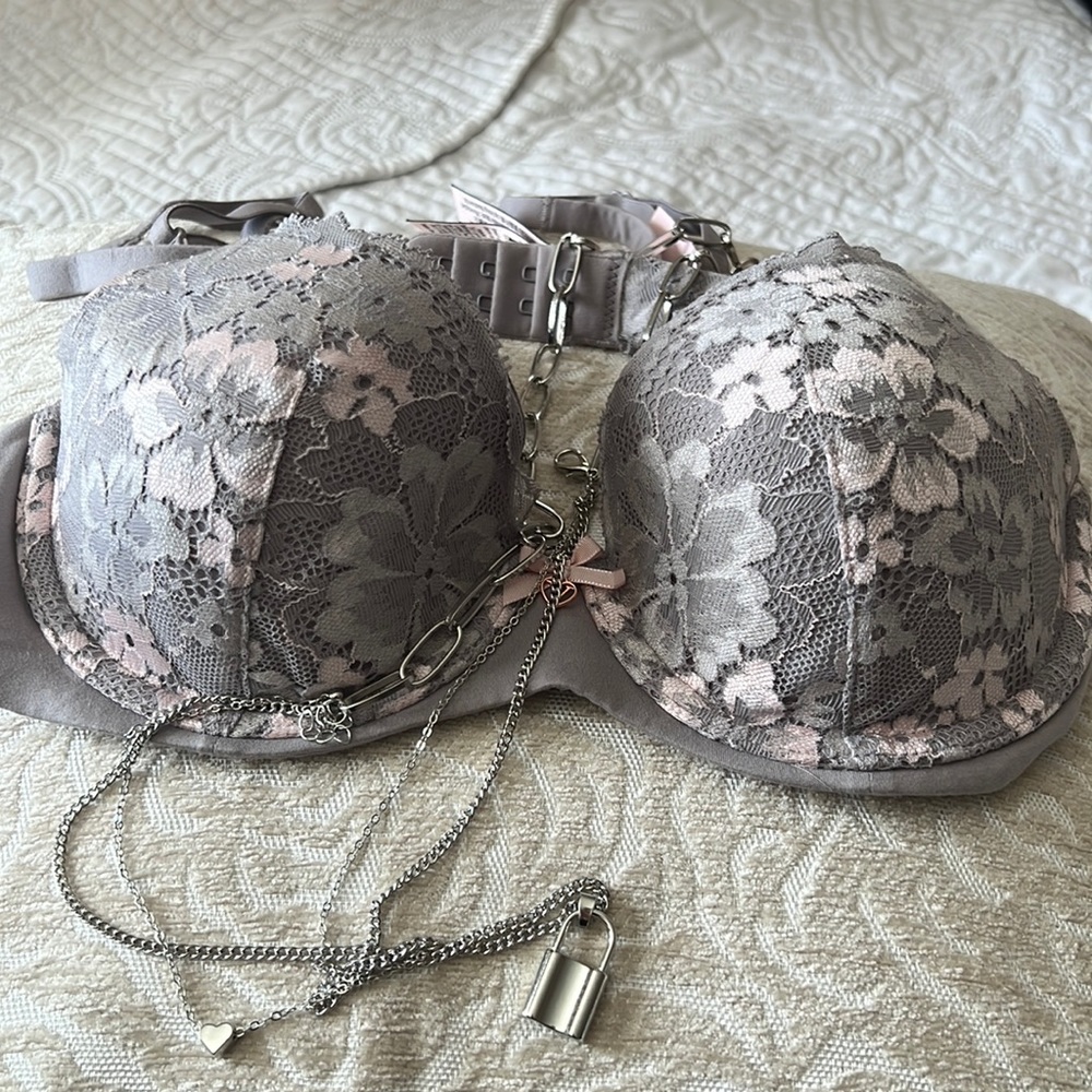 Victoria’s Secret lace Bra
